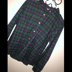 Never worn. Flannel shirt 🍃